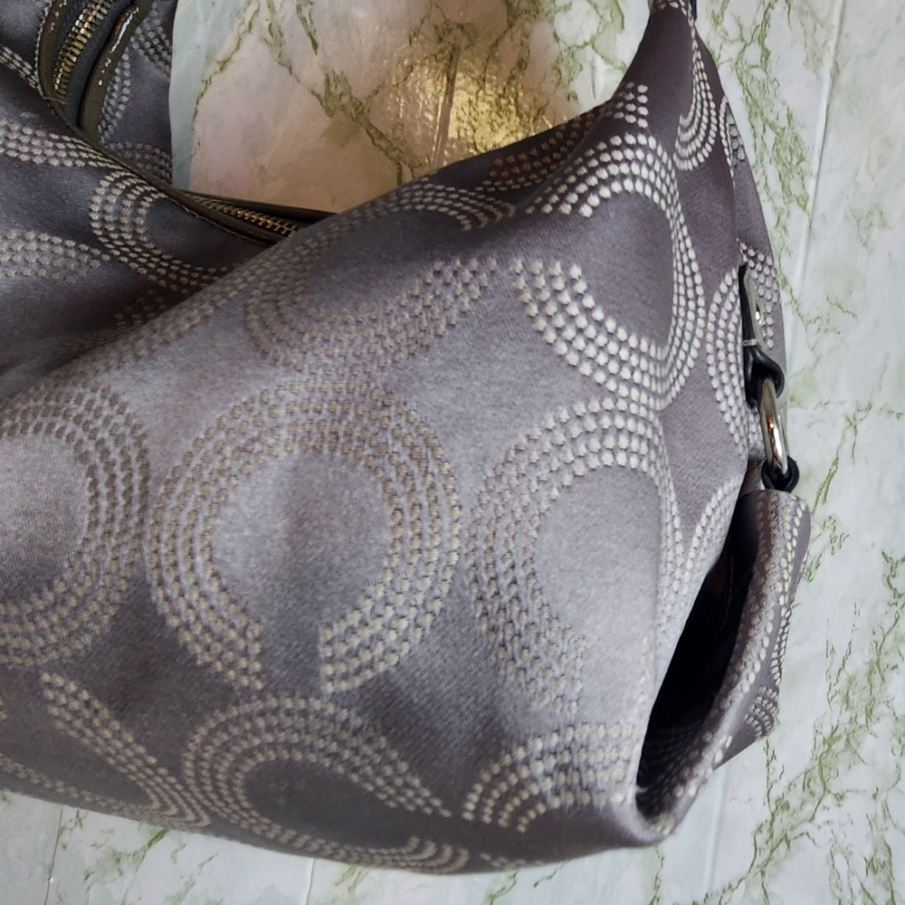 Vintage Coach Patent Trim Handbag - Picture 9 of 16